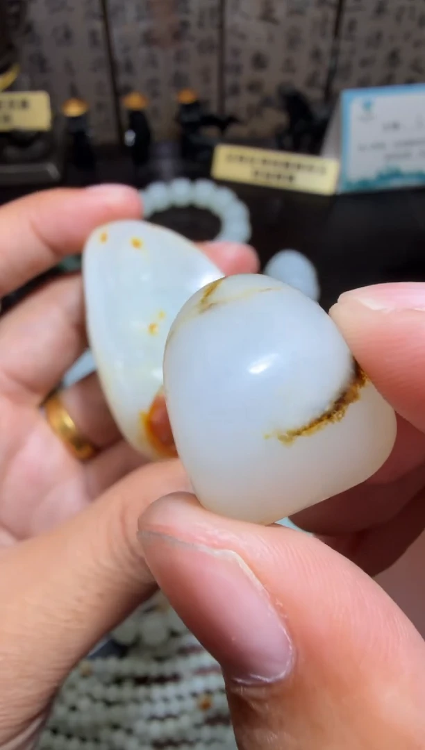 未镶嵌和田玉挂件和田玉