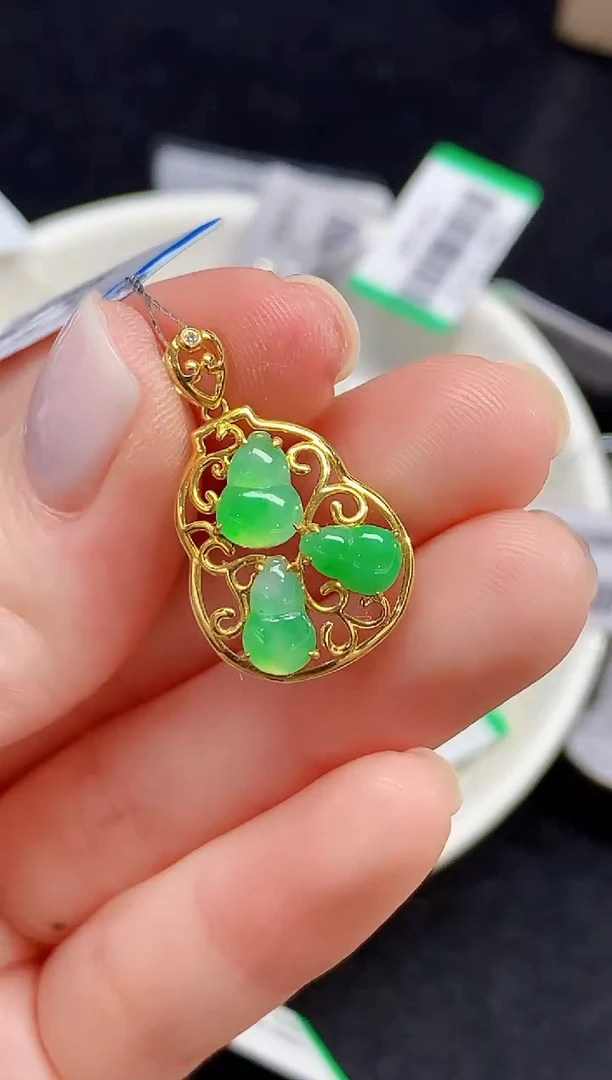 吊坠(不含链)18K金镶嵌翡翠L0928多样性发其一