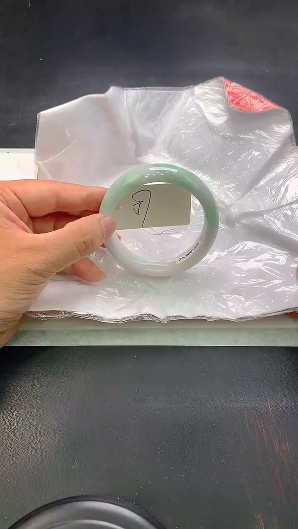翡翠手镯未镶嵌224