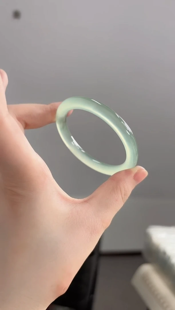 玛瑙/玉髓手镯未镶嵌55圈