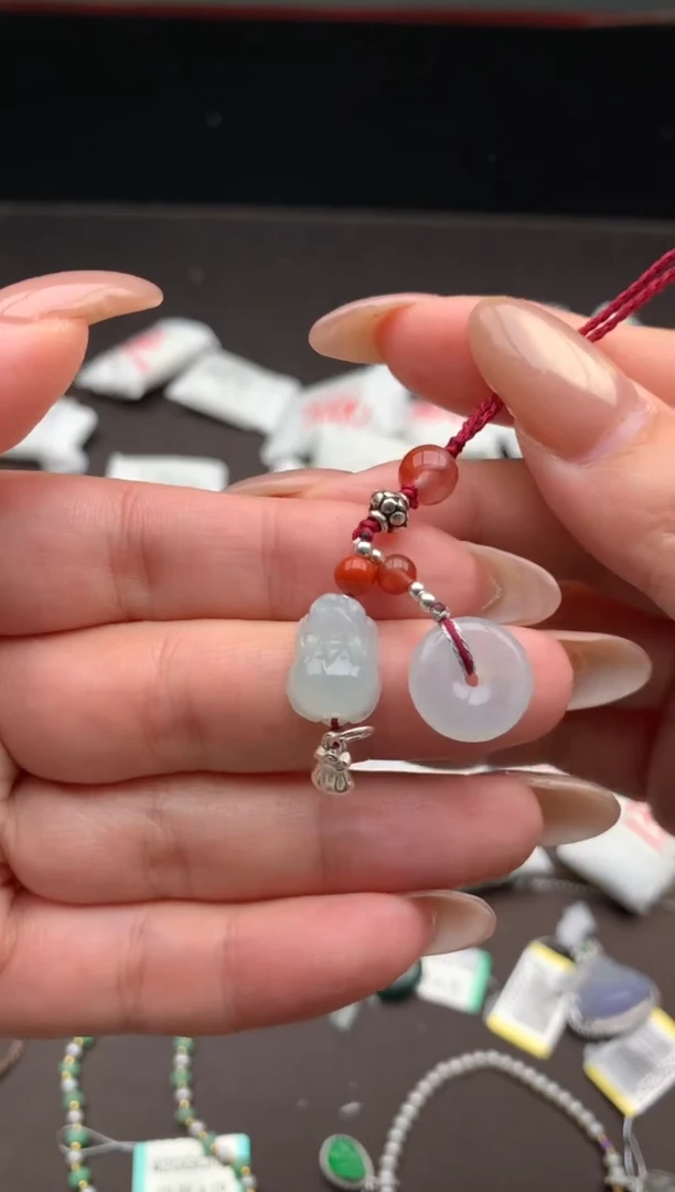 【闪购商品】翡翠挂件未镶嵌一