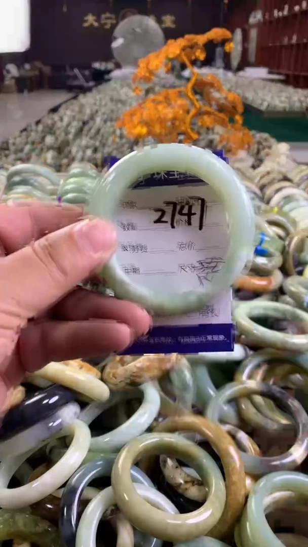 未镶嵌蛇纹石玉手镯2747