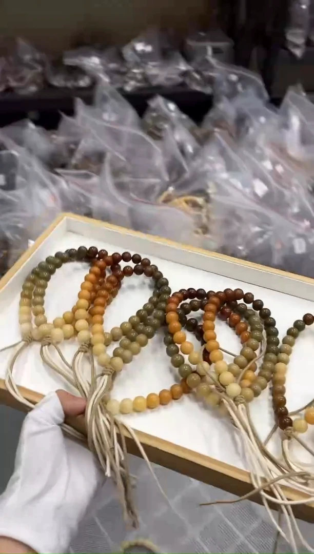 菩提根/象牙果手串13手持（514）