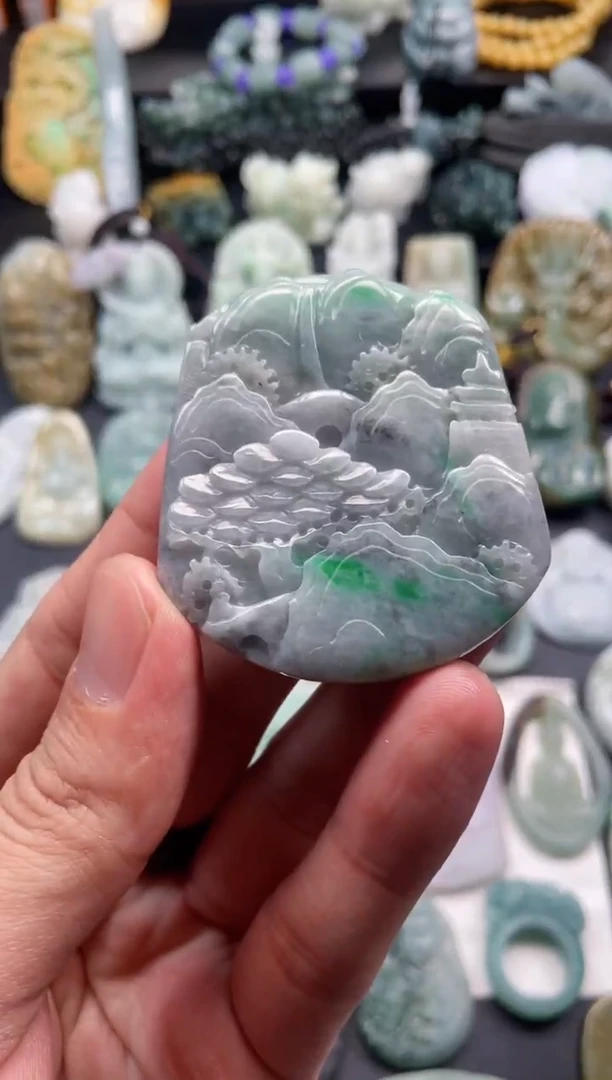 颈饰未镶嵌翡翠62  天然翡翠a货  山水