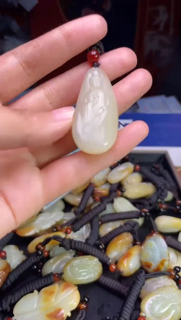 颈饰未镶嵌和田玉123