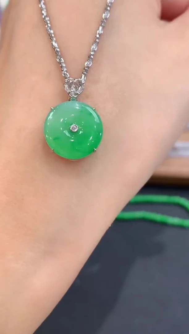 吊坠(不含链)18K金镶嵌翡翠a161