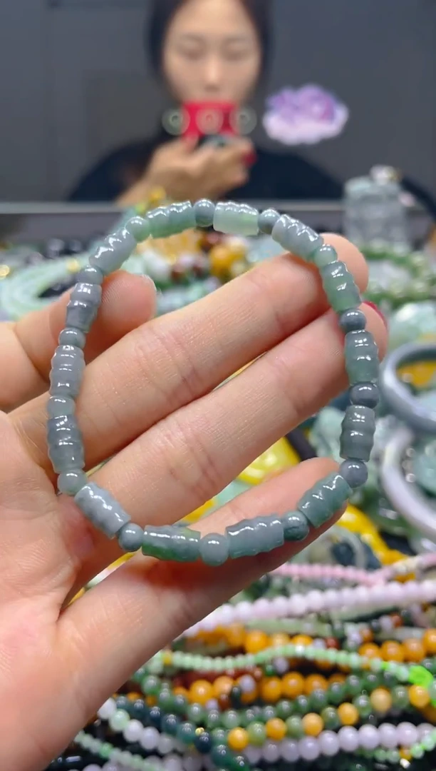 颈饰未镶嵌翡翠5MM/Y/翡翠A货，一件也是批发价