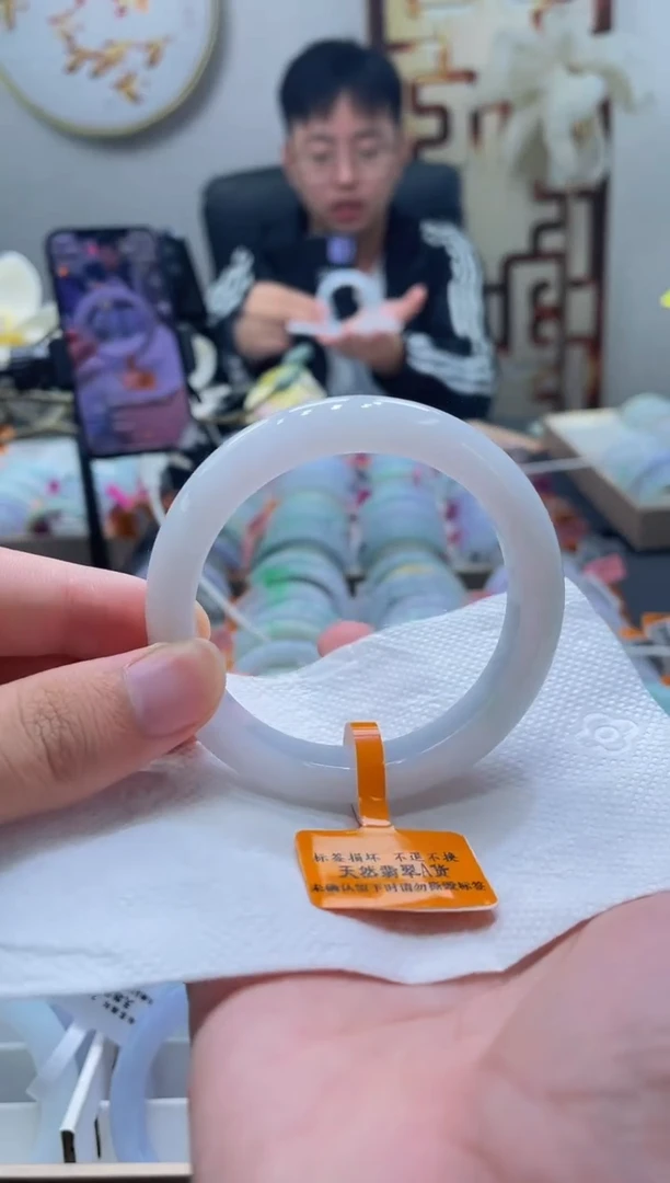 未镶嵌手镯翡翠012-56