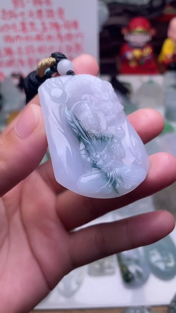 颈饰未镶嵌翡翠虚空藏