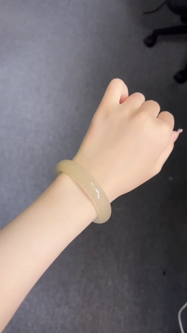 和田玉手镯未镶嵌13-8-56