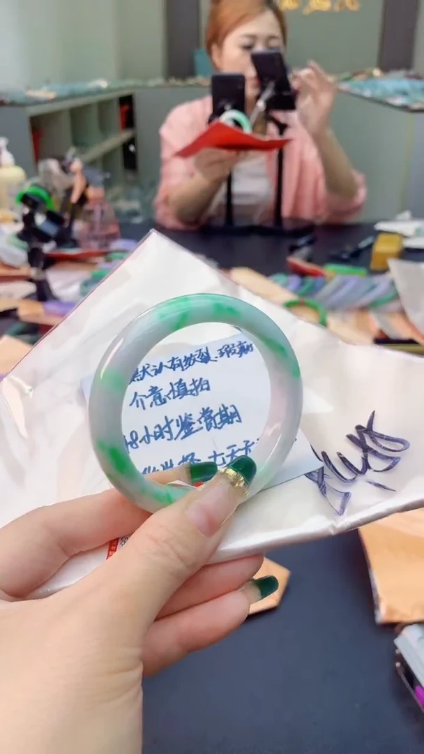翡翠手镯未镶嵌0852231461