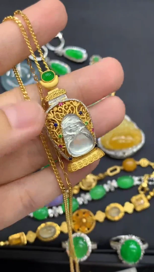 颈饰18K金镶嵌翡翠736-中国好珍宝