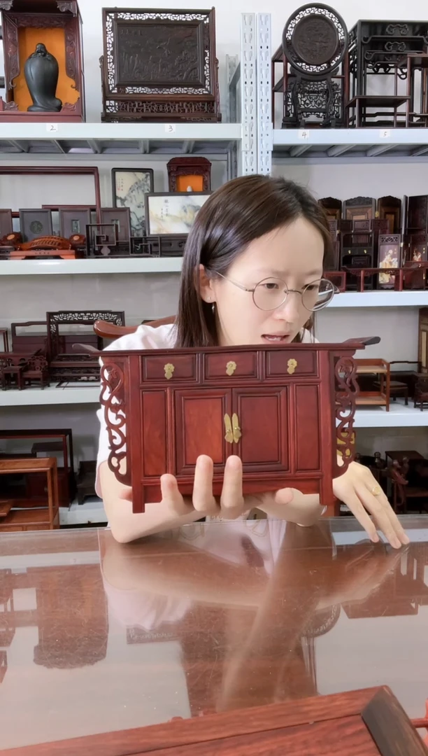 红酸枝木类巴里黄檀三联柜95