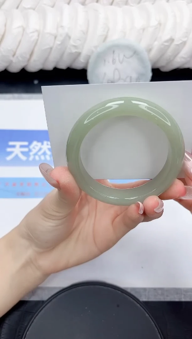 未镶嵌手镯石英质玉145-54
