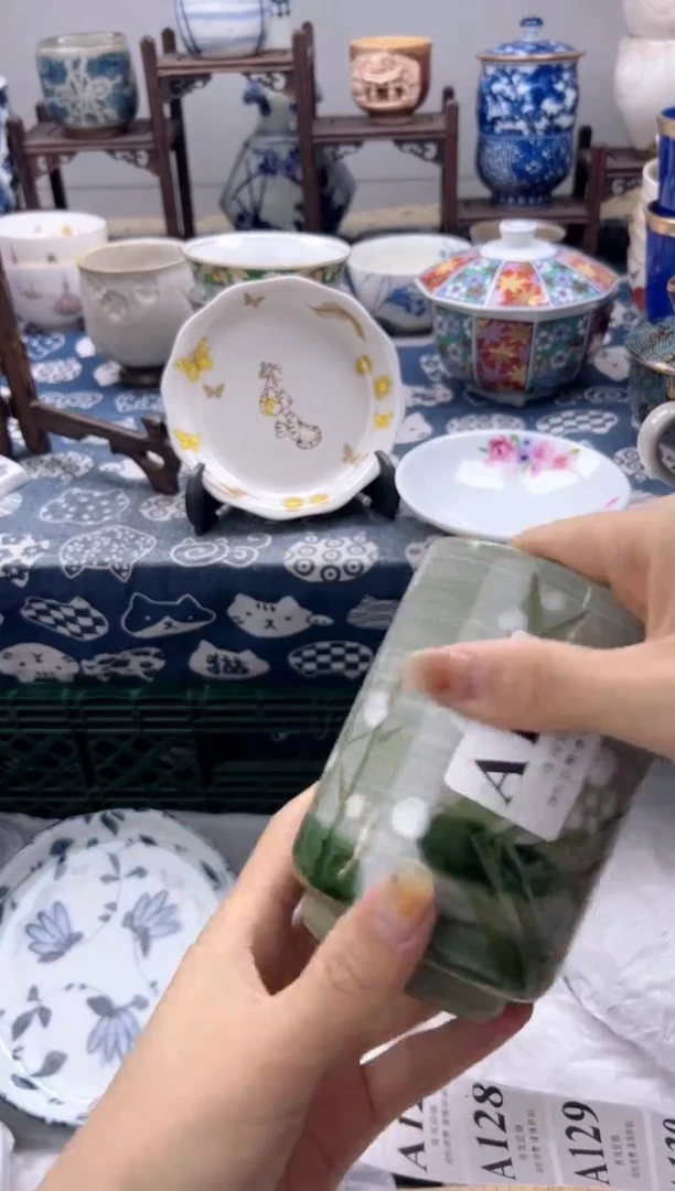 瓷片不*_   A125