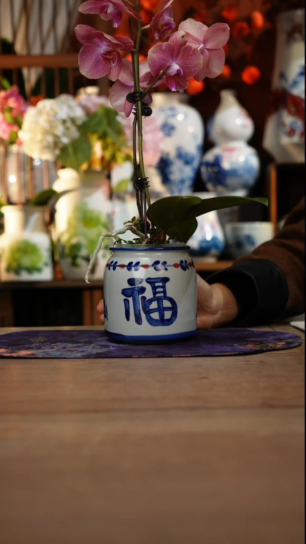 当代景德镇设计师釉下手绘陶瓷花瓶