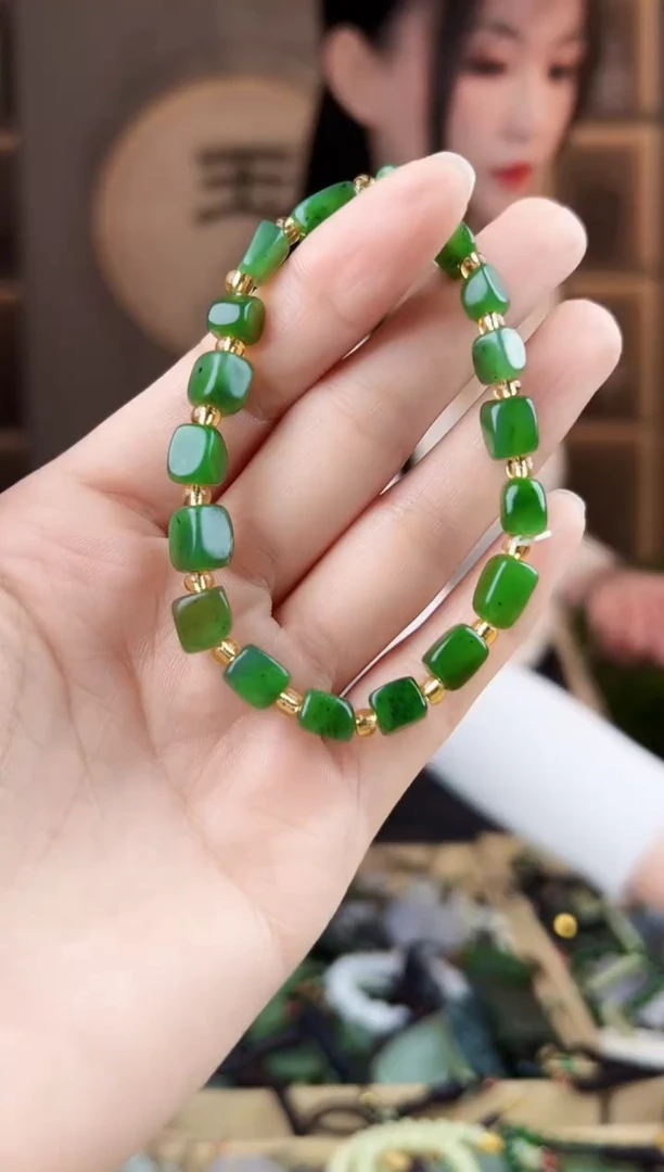 颈饰未镶嵌和田玉拍一发一，多样性发货