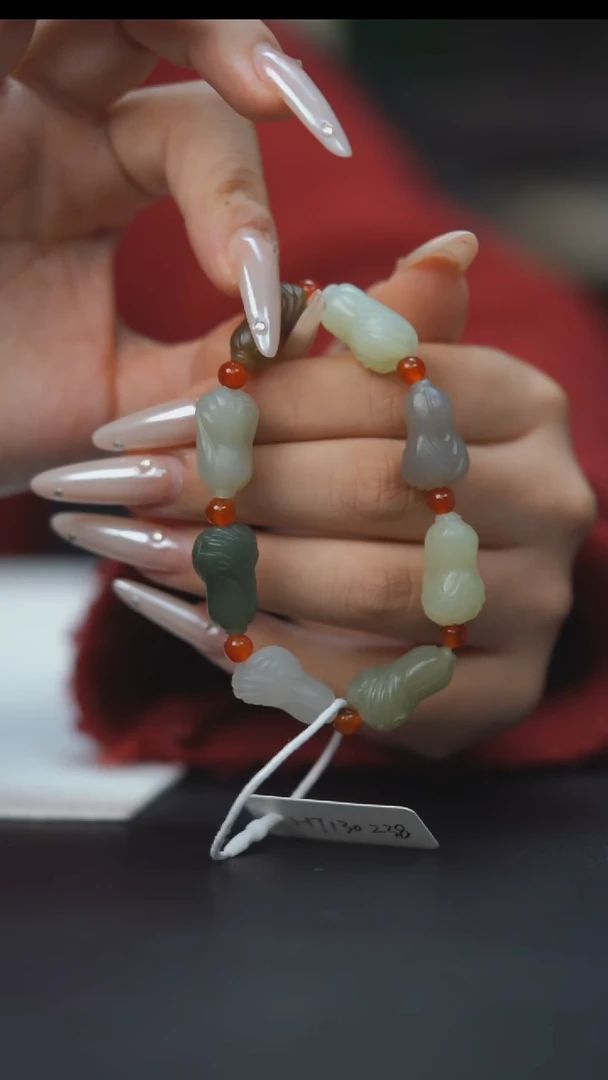 未镶嵌手链和田玉HT130238多宝白菜手串