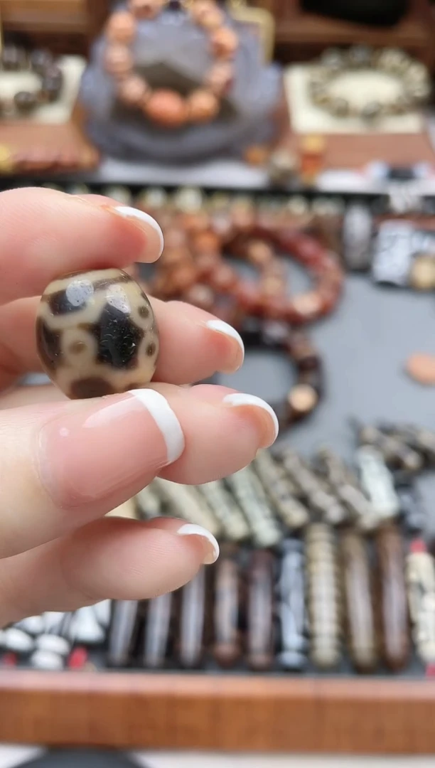 未镶嵌珠珠玛瑙/玉髓七眼天缘牙黄圆珠