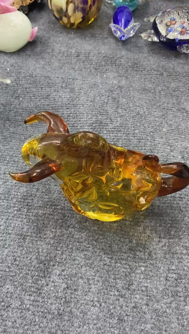 【闪购商品】琉璃瑕疵金钱牛