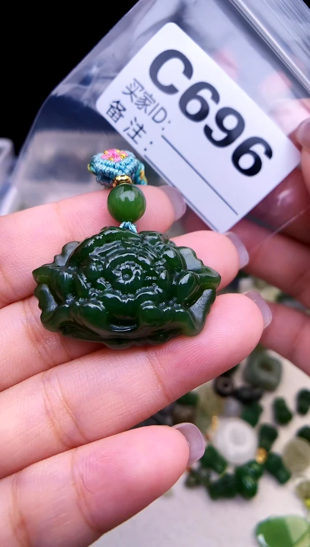 颈饰未镶嵌和田玉1