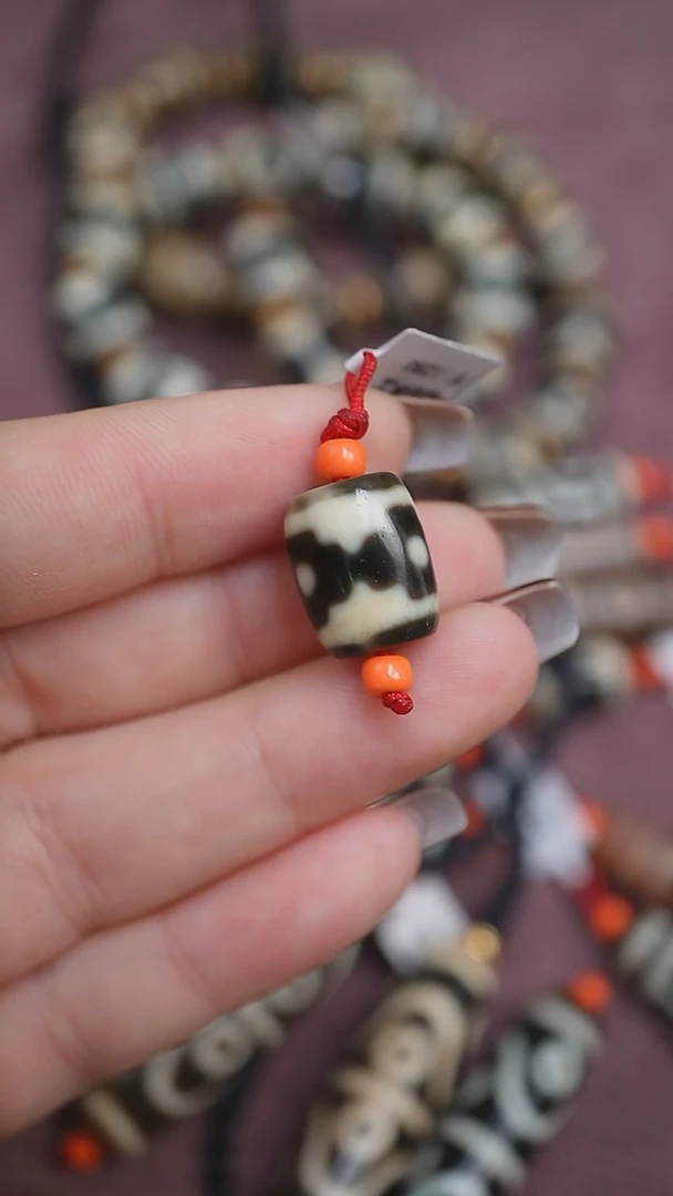 【闪购商品】玛瑙/玉髓颈饰未镶嵌蚀花玛瑙珠定制编绳