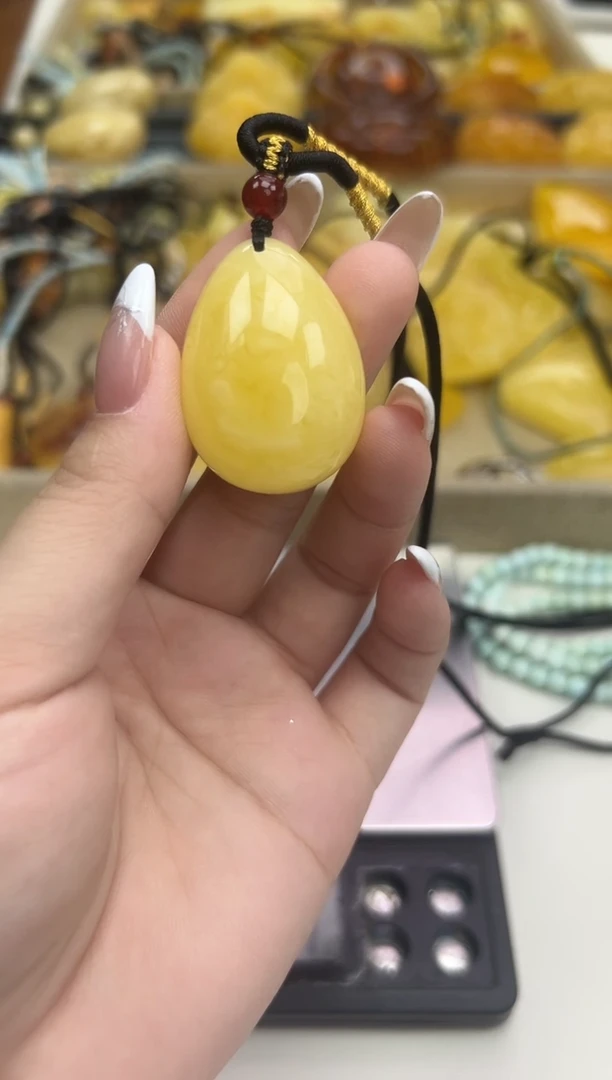 裸石琥珀未镶嵌琥珀蜜蜡吊坠