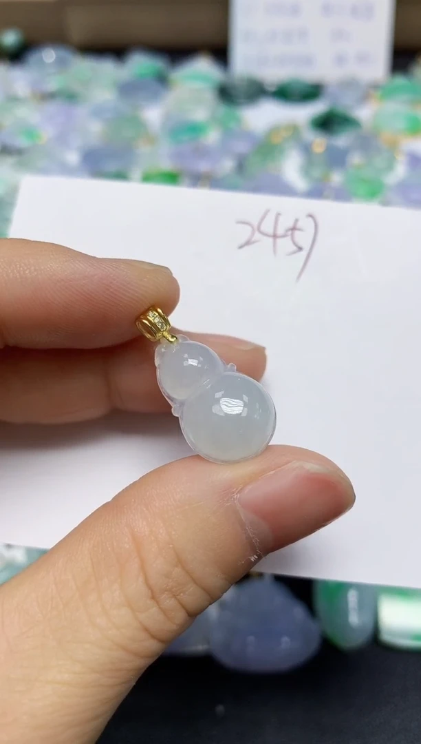 翡翠未镶嵌颈饰天然缅甸翡翠A货