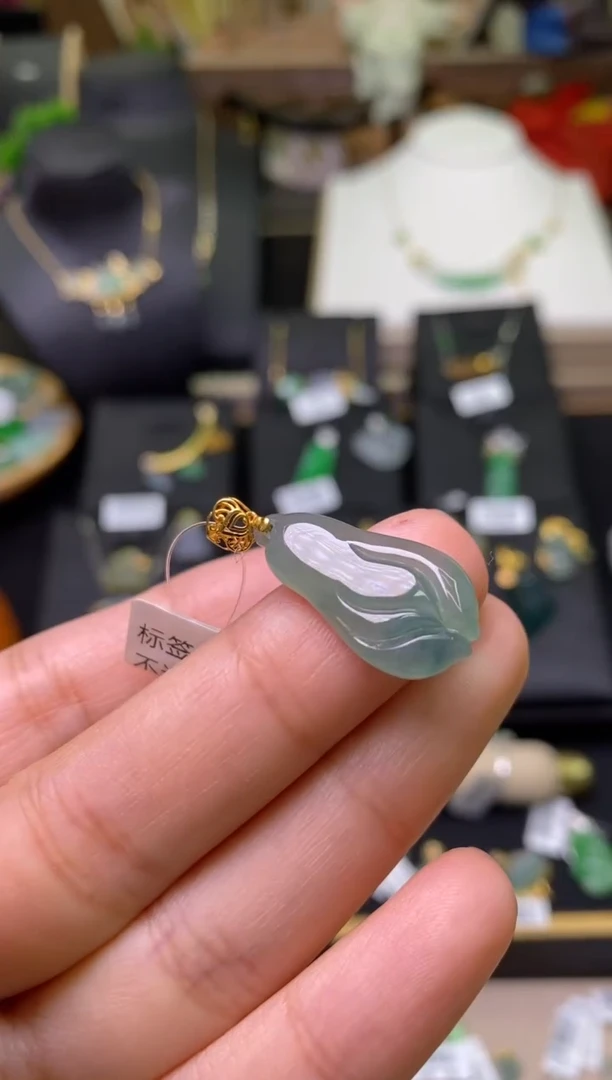 【闪购商品】翡翠颈饰18K金镶嵌净货18052