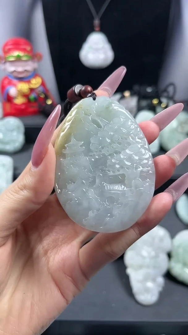 【闪购商品】翡翠颈饰未镶嵌大山水牌