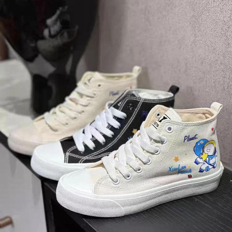 潮牌卡通宇航员休闲平底板鞋时尚洋气帆布鞋02960(2B8-7)