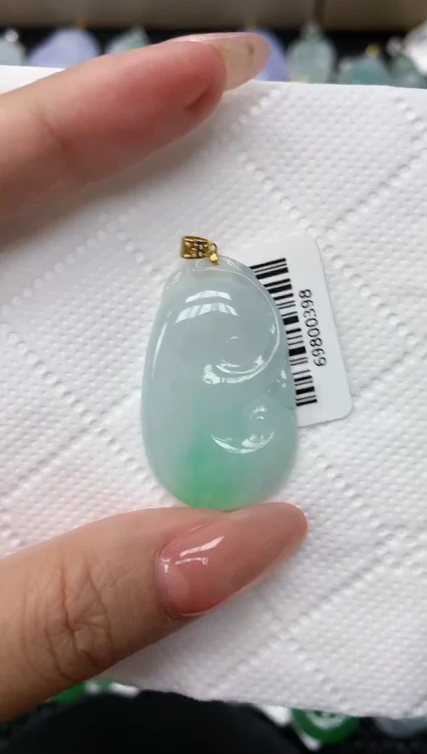 颈饰18K金镶嵌翡翠1111111111