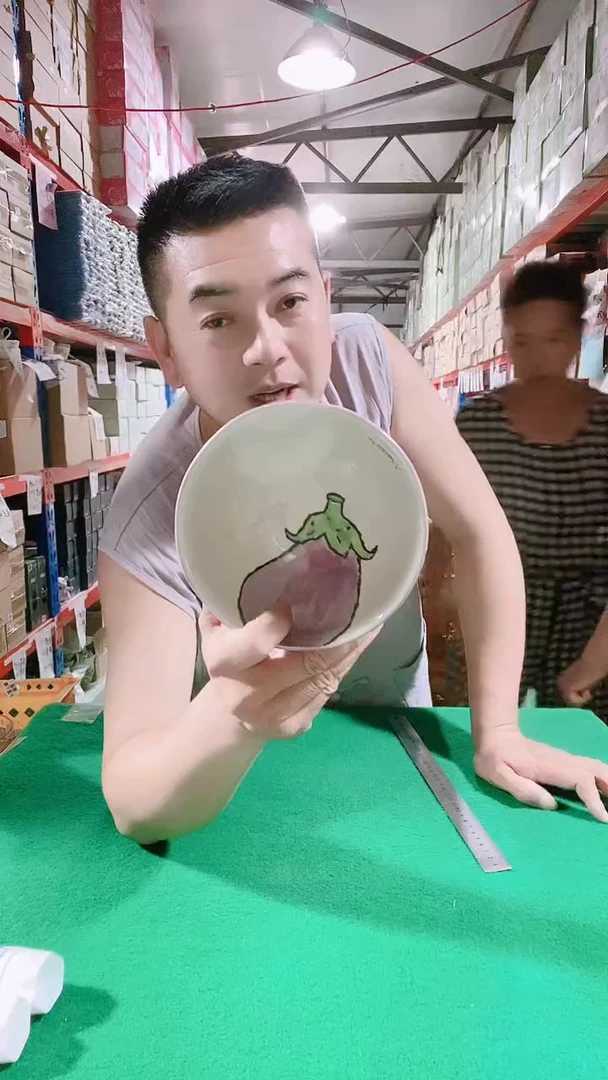 瓷片碗碟好物一件不留@@1