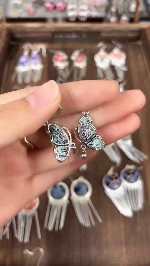 织绣民族风非遗老绣饰品564