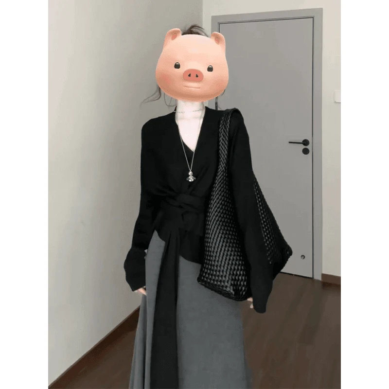 高级感黑色V领系带女2025早秋收腰长袖t恤上衣高腰宽松垂感半身裙