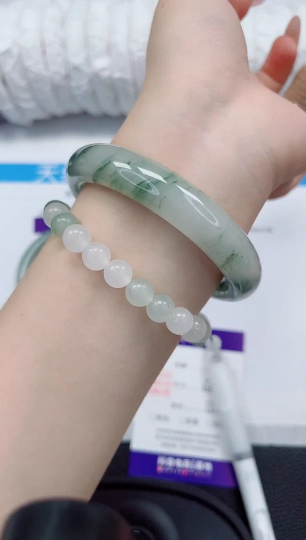 石英质玉手镯未镶嵌10-61/62