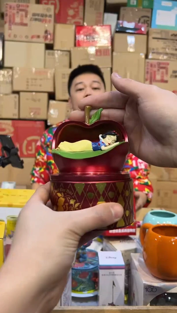 【闪购商品】杯原盒白雪公主苹果首饰盒