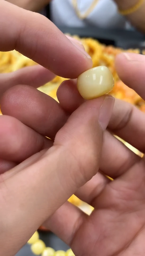 未镶嵌蜜蜡裸石单珠