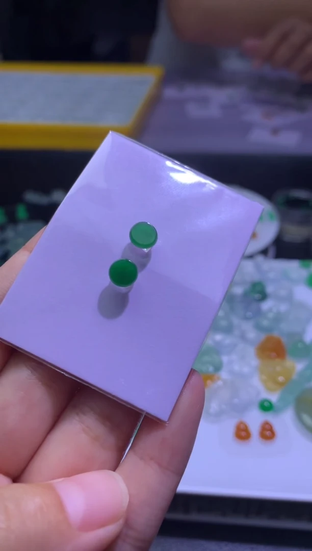 未镶嵌定制翡翠毛货