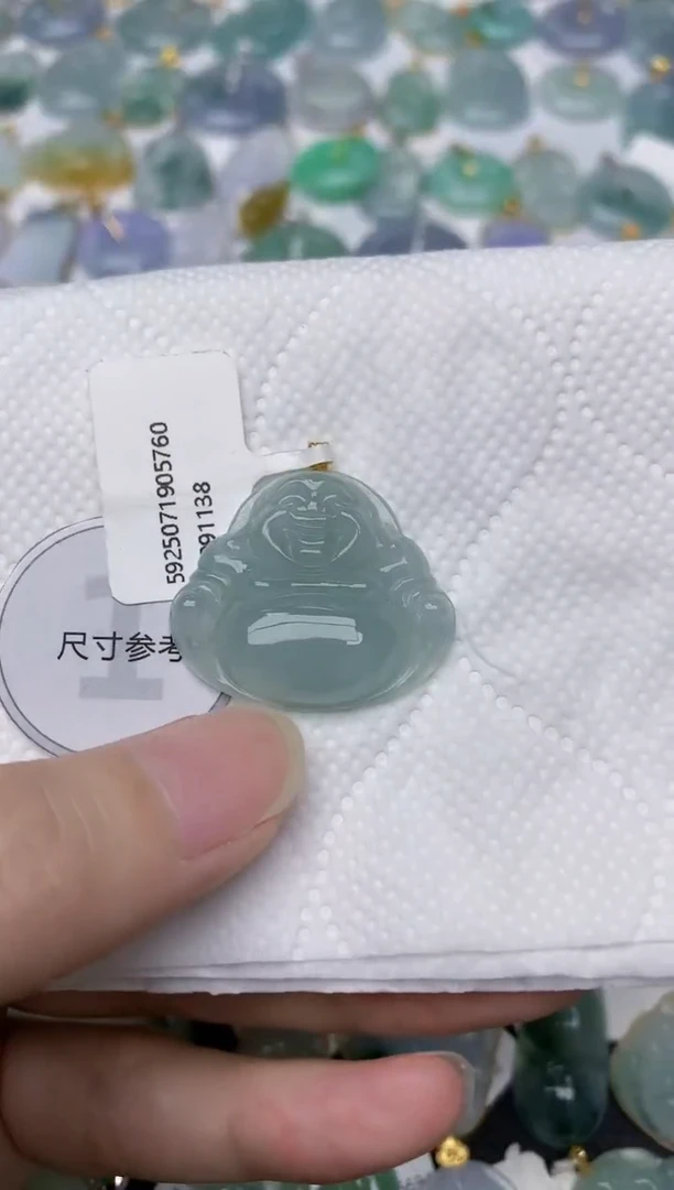 翡翠18K金镶嵌颈饰天然A货翡翠