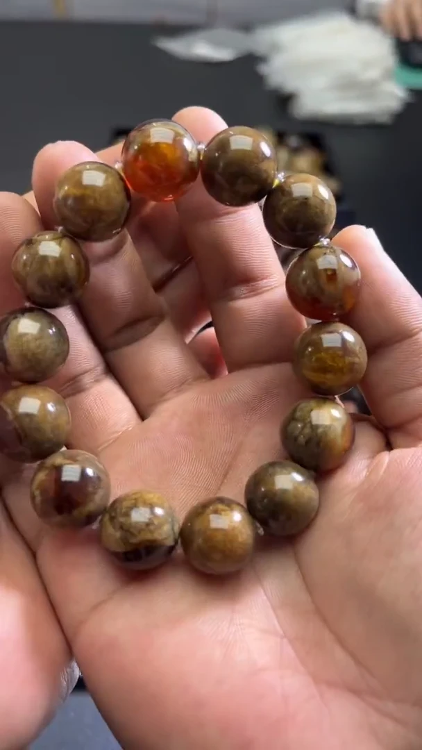 裸石琥珀未镶嵌30