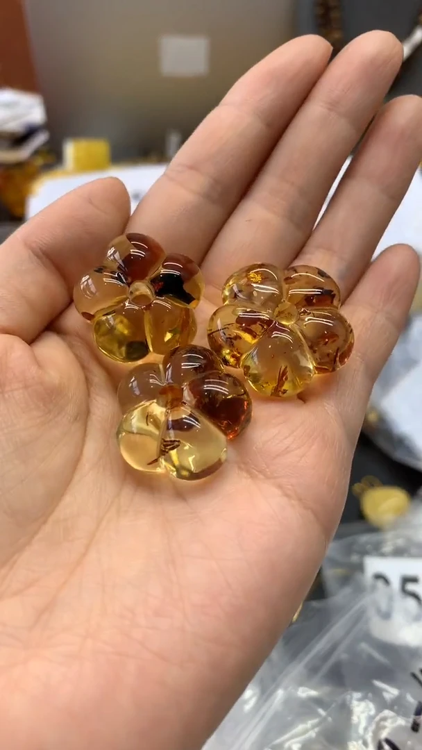 【闪购商品】未镶嵌琥珀珠宝奇石2458多样性发其一微瑕