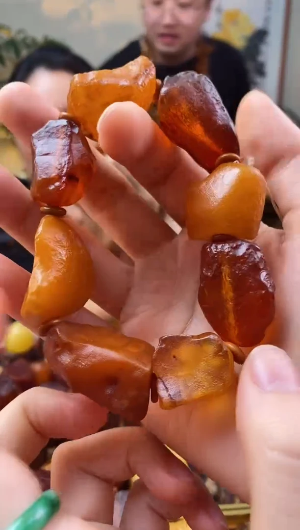 【闪购商品】琥珀手串未镶嵌手串