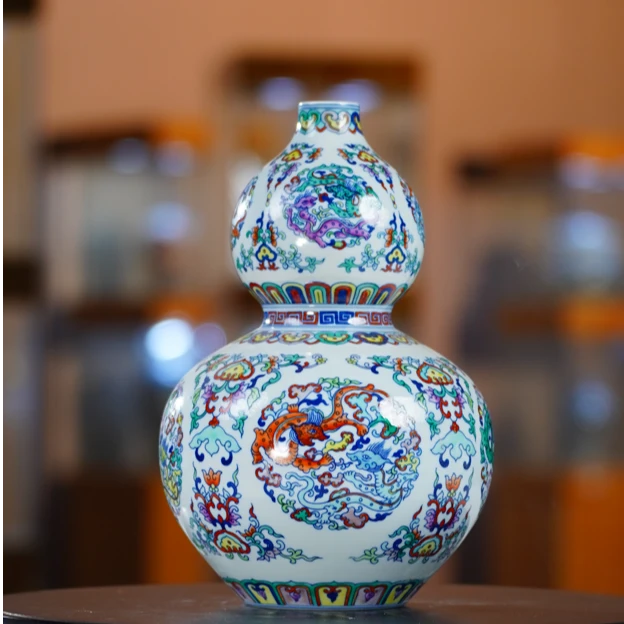 【樊匠造器】斗彩团龙葫芦瓶