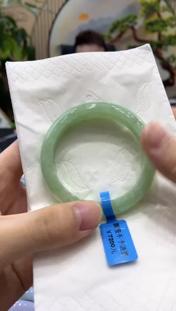 翡翠手镯未镶嵌381