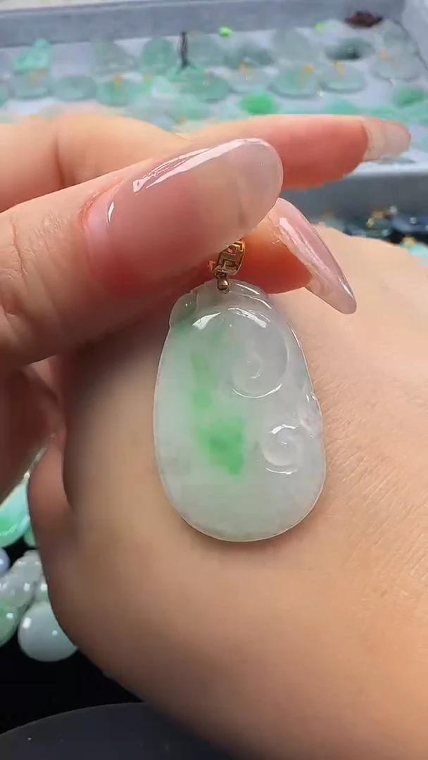 翡翠18K金镶嵌吊坠(不含链)如意