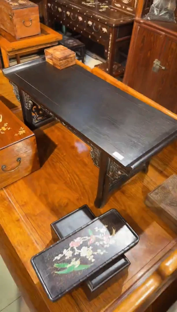 木木头款小叶紫檀矮炕桌1980