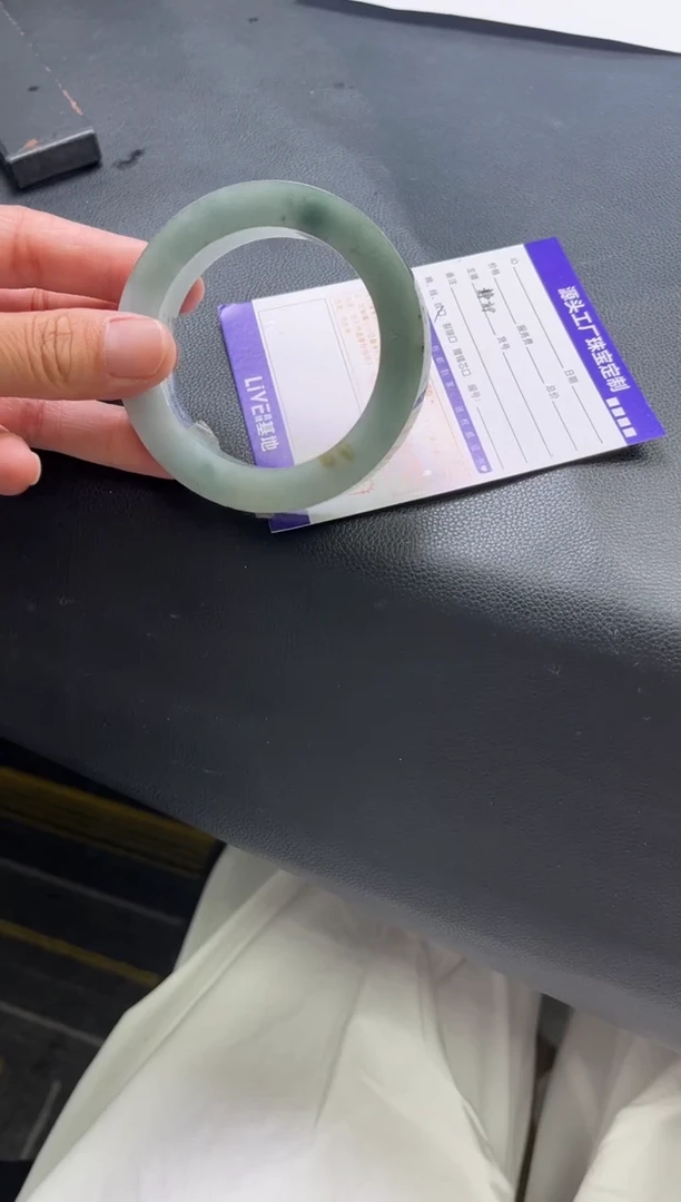 未镶嵌手镯定制翡翠?**?定制不退不换