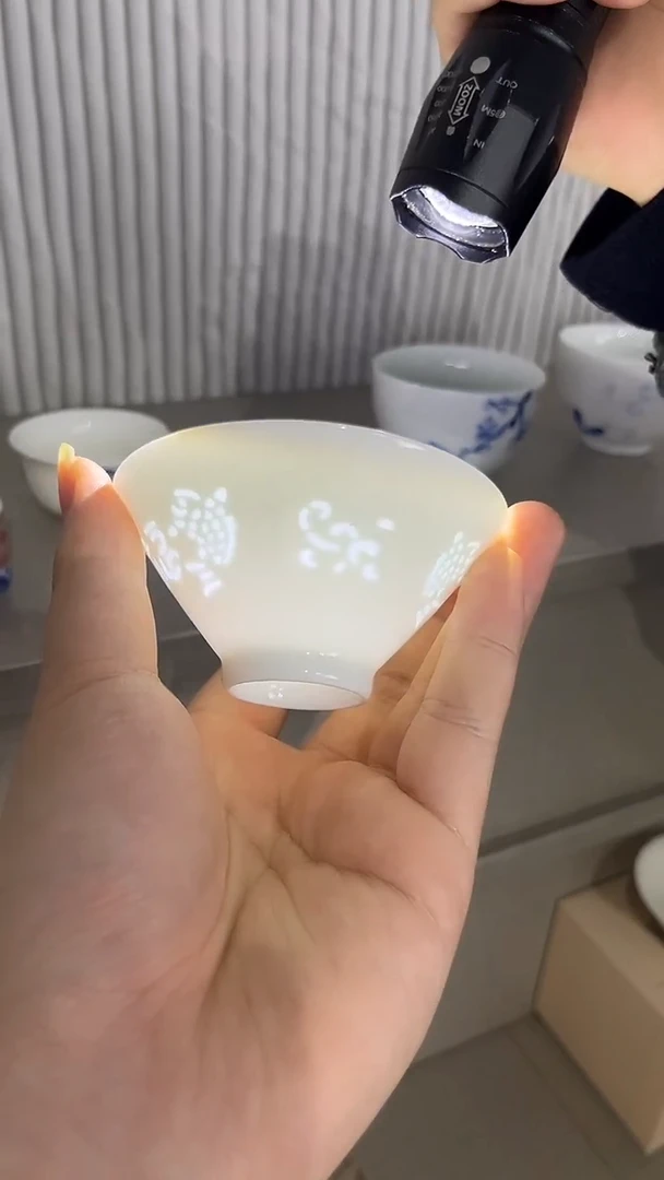 景德镇高温烧斗笠玲珑瓷