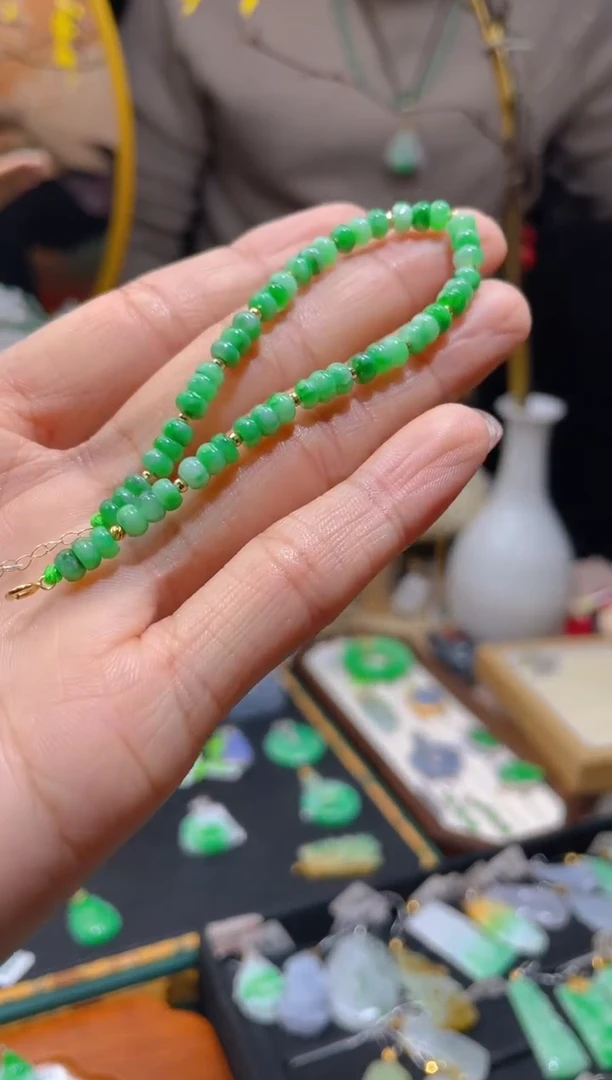 【闪购商品】翡翠颈饰18K金镶嵌假一赔三